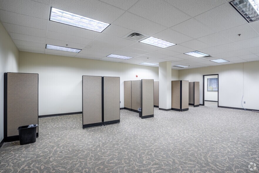 More Photos Of 69 Green Mountain Rd, Hazleton Distribution For Lease