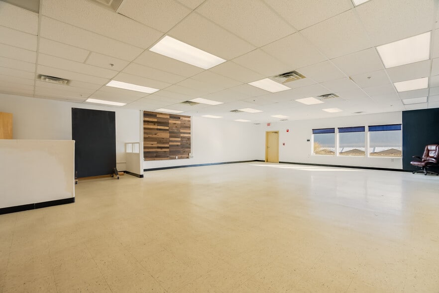 More Photos Of 4311 Sara Rd SE, Albuquerque Research And Development For Sale