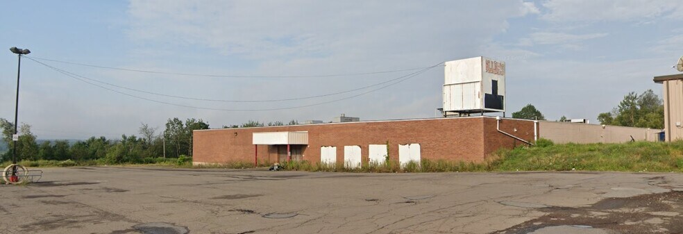 More Photos Of 702 W Broad St, Hazleton Freestanding For Sale