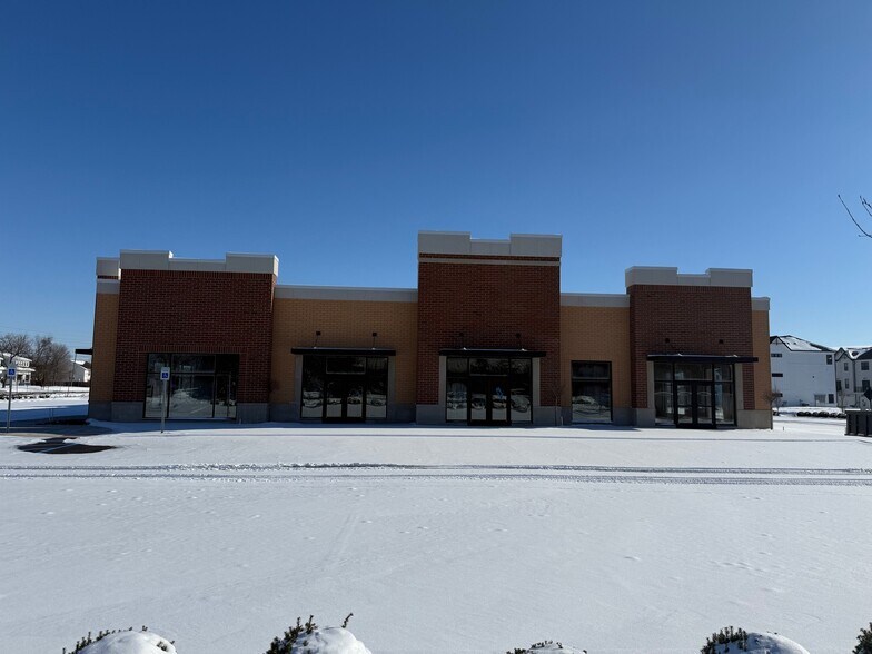 More Photos Of 17576 Alba Ln, Westfield Storefront For Lease