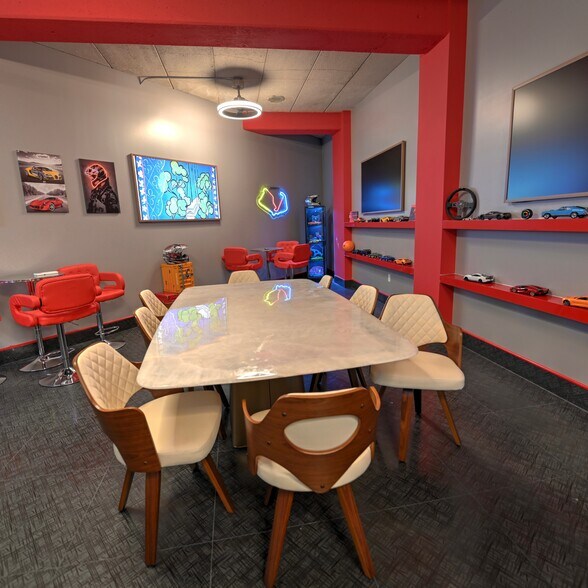 More Photos Of 2865 Foothill Blvd, La Crescenta Storefront Retail Office For Lease