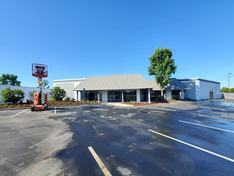 More Photos Of 1591 S Sinclair St, Anaheim Unknown For Lease