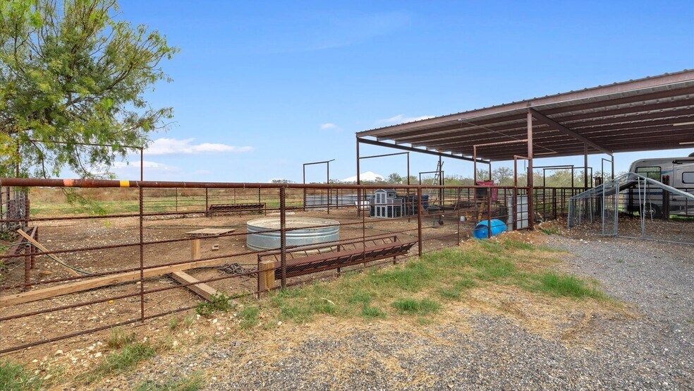 More Photos Of 6286 FM 2146, Jourdanton Land For Sale