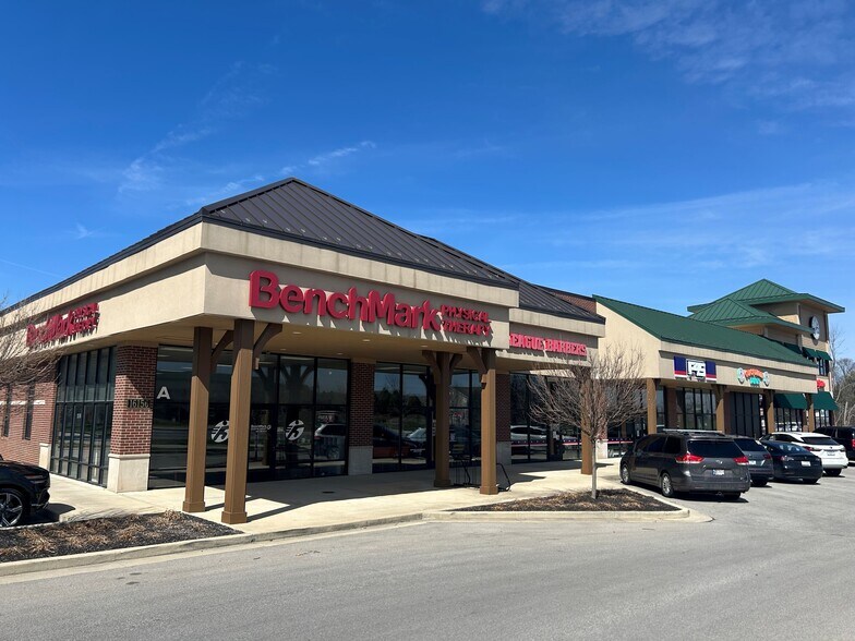 More Photos Of 16156 Spring Mill Rd, Westfield General Retail For Lease