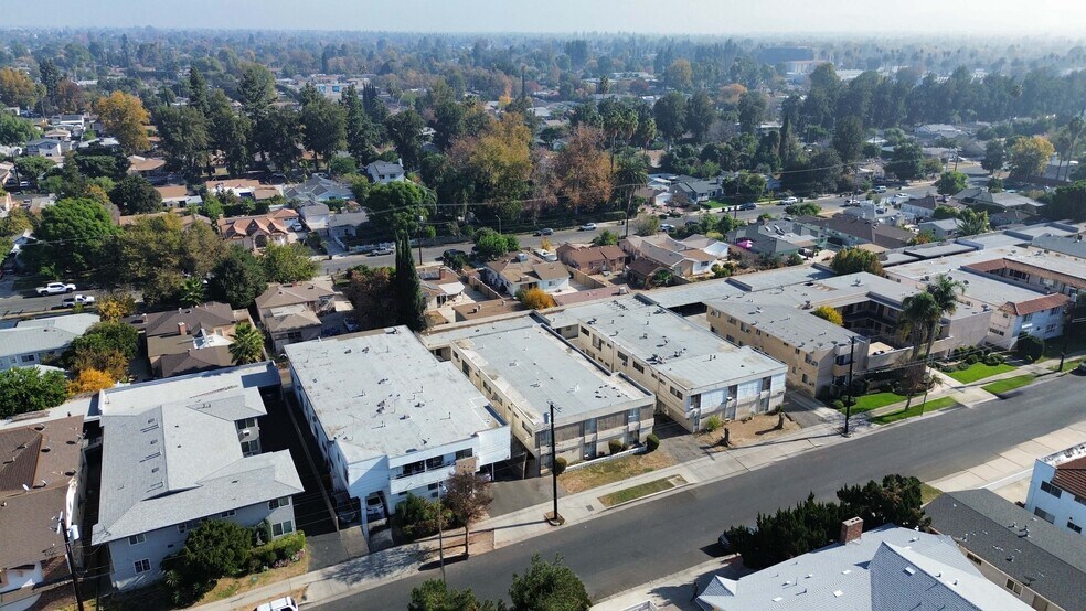 More Photos Of 7460 Canby Ave, Reseda Apartments For Sale
