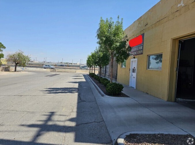 More Photos Of 611 Newman St, El Paso Warehouse For Lease