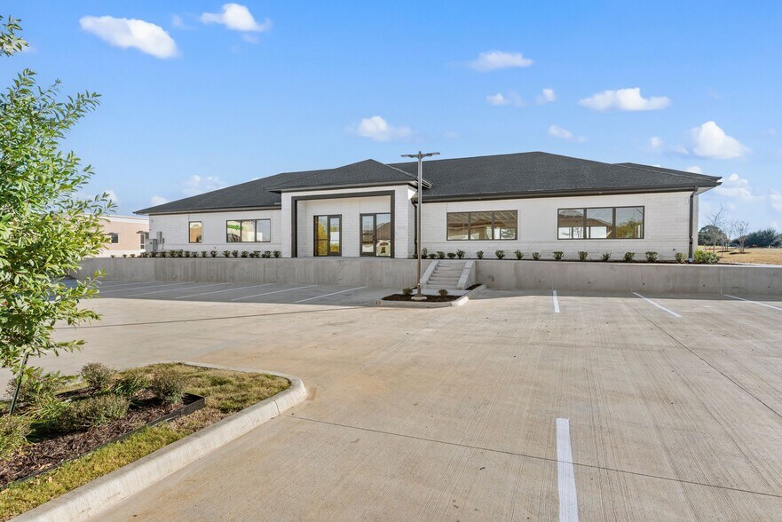 More Photos Of 8054 Precinct Line Rd, Colleyville Medical For Sale