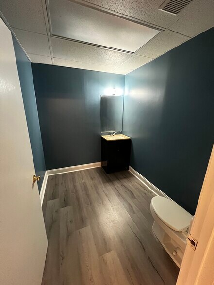 More Photos Of 802-808 Foley St, Jackson Unknown For Lease