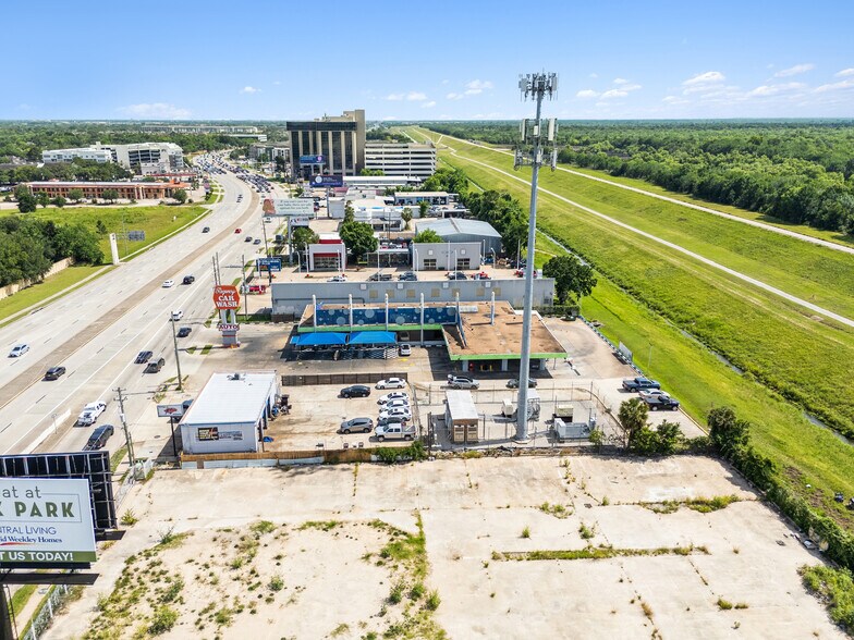 More Photos Of 506 Highway 6 S, Houston Carwash For Sale