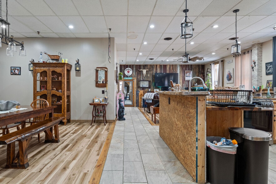 More Photos Of 109-111 Green St, Herkimer Office For Sale