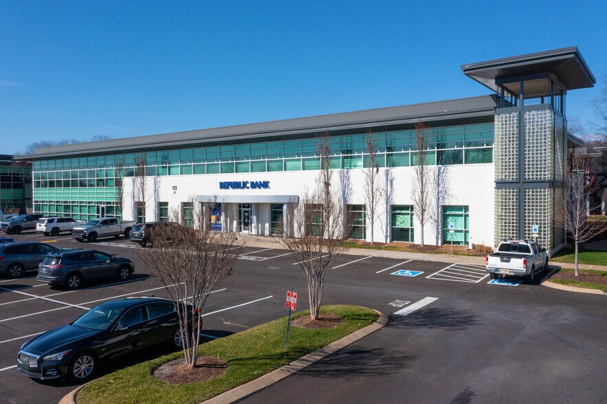 More Photos Of 113-117 Seaboard Ln, Franklin Unknown For Lease