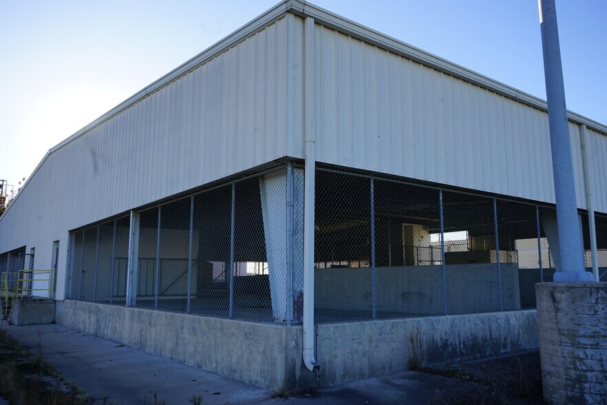 More Photos Of 2030 N Mingo Rd, Tulsa Unknown For Lease