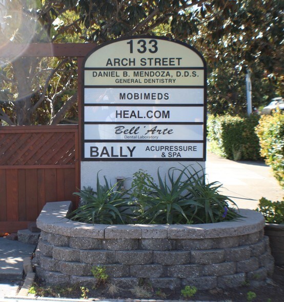 More Photos Of 133 Arch St, Redwood City Medical For Lease