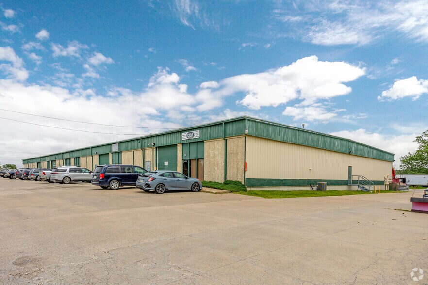 More Photos Of 1717-5765 NE 58th Ave, Des Moines Industrial For Sale