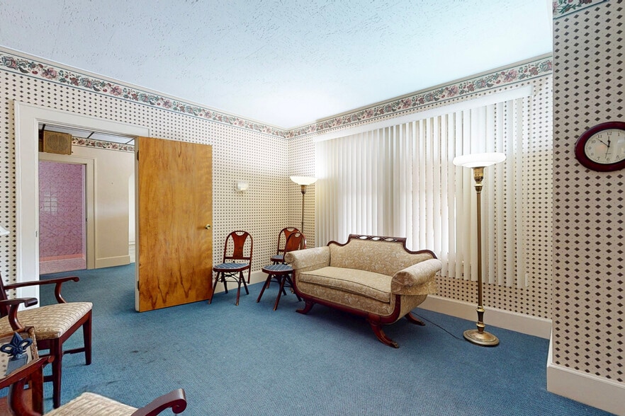 More Photos Of 3721 Main St, Weirton Funeral Home For Sale
