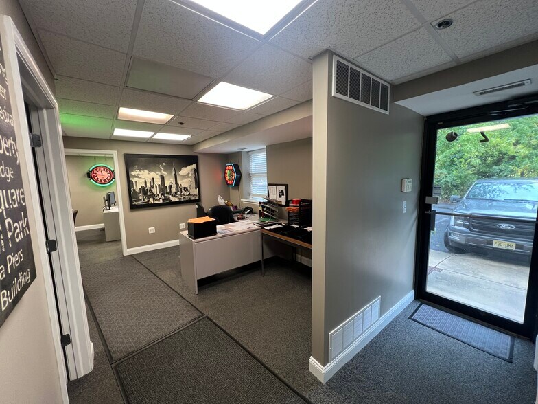 More Photos Of 600 Deer Rd, Cherry Hill Light Distribution For Lease