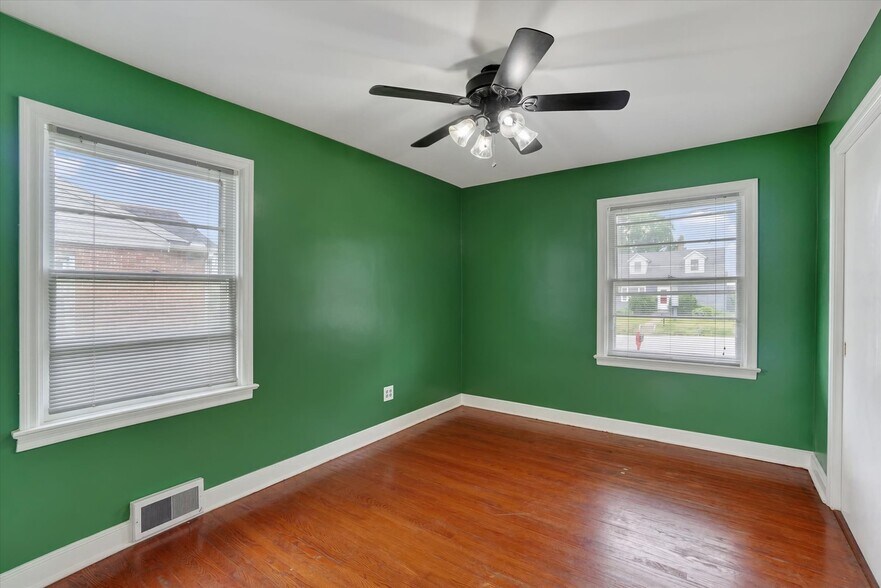 More Photos Of 2260 Carlisle Rd, York Office For Sale