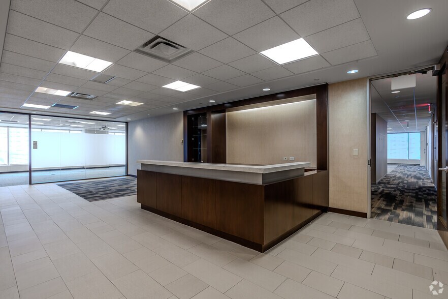 More Photos Of 180 E Broad St, Columbus Office For Sale