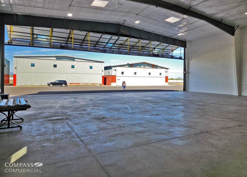 More Photos Of 63205 Gibson Air Rd, Bend Airplane Hangar For Sale