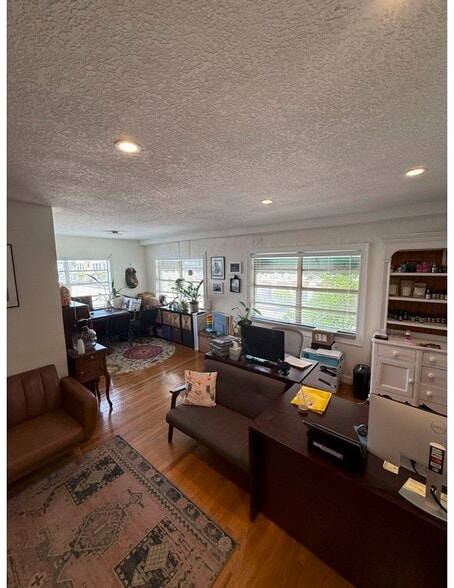 More Photos Of 3621-3623 S Dixie Hwy, West Palm Beach Storefront Retail Office For Lease