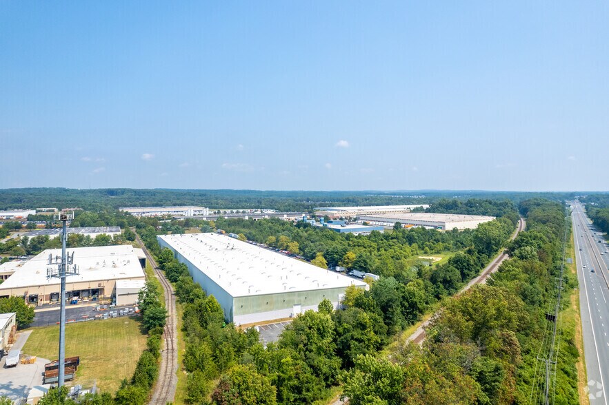 More Photos Of 4610 Mercedes Dr, Belcamp Warehouse For Lease