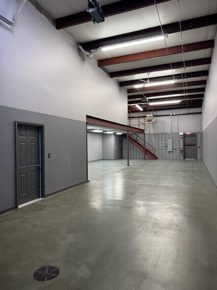 Primary Photo Of 10117-10121 S Mandel St, Plainfield Warehouse For Lease