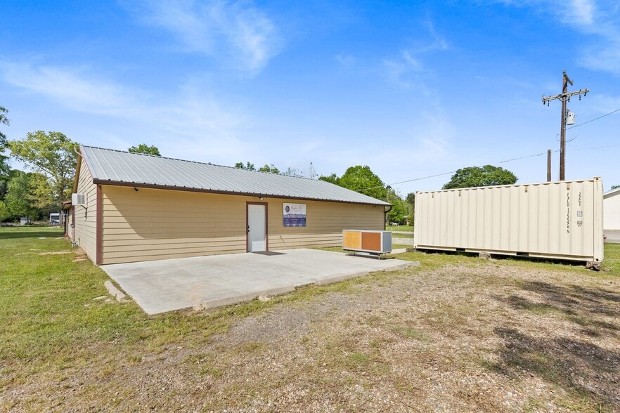 More Photos Of 22360 Highway 321, Cleveland Flex For Lease