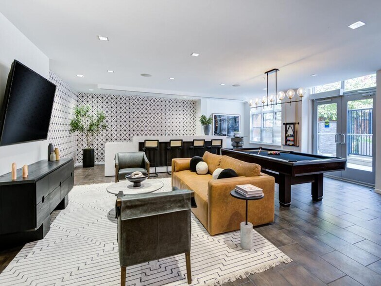 More Photos Of 2301 Columbia Pike, Arlington Apartments For Lease