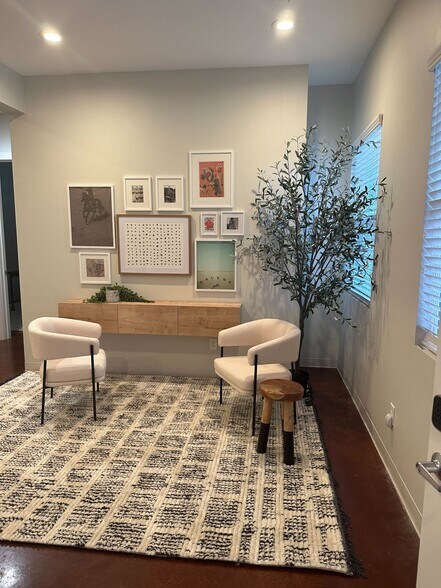 More Photos Of 711 W Bailey Boswell Rd, Saginaw Office For Lease