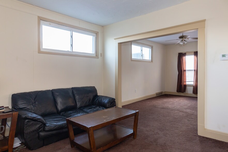 More Photos Of 6001 State Rd, Parma Restaurant For Sale