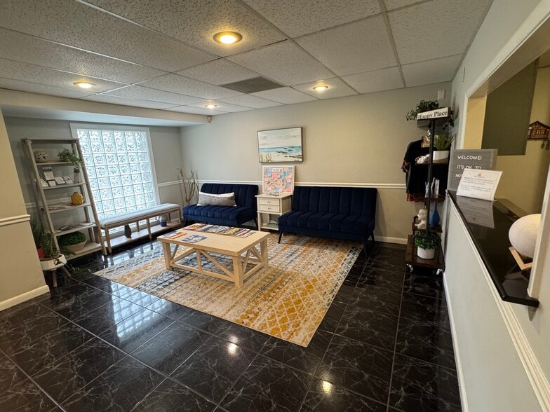 More Photos Of 2814 W Dr Martin Luther King Jr Blvd, Tampa Medical For Lease
