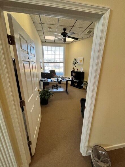 More Photos Of 2217 Princess Anne St, Fredericksburg Office Residential For Lease
