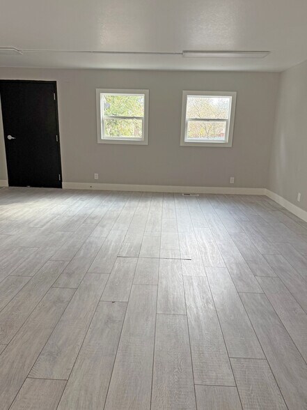 More Photos Of 21249 Geyserville Ave, Geyserville Storefront Retail Residential For Sale