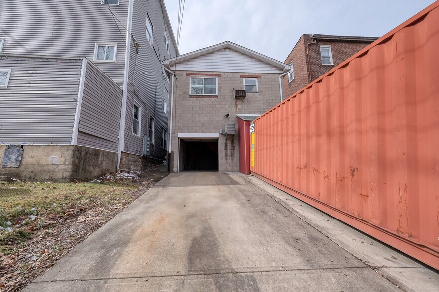 More Photos Of 340 Center Ave, Pittsburgh Medical For Sale