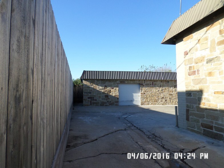 More Photos Of 2222 Cypress Landing Dr, Houston Storefront Retail Office For Sale