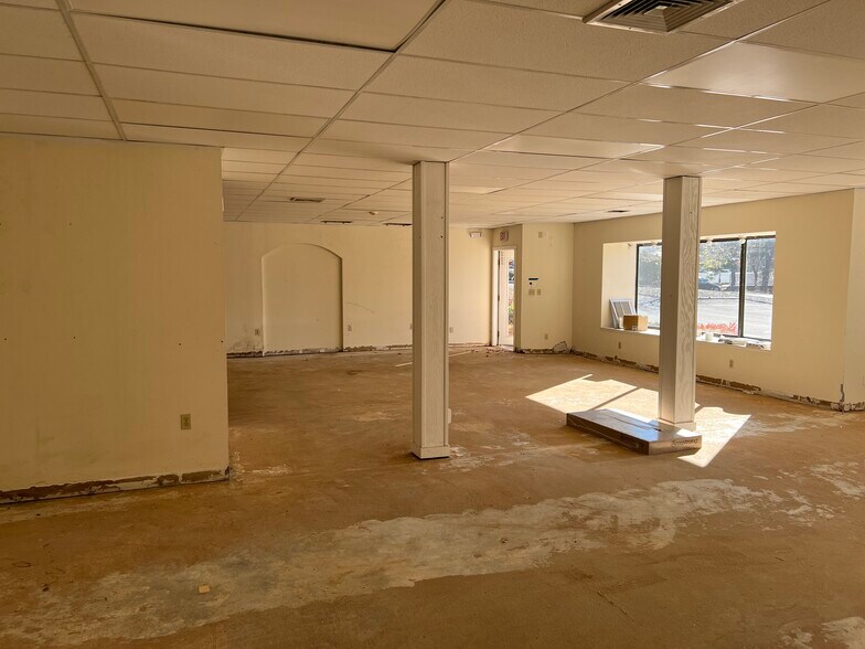 More Photos Of 288 E Main St, Branford Office For Lease