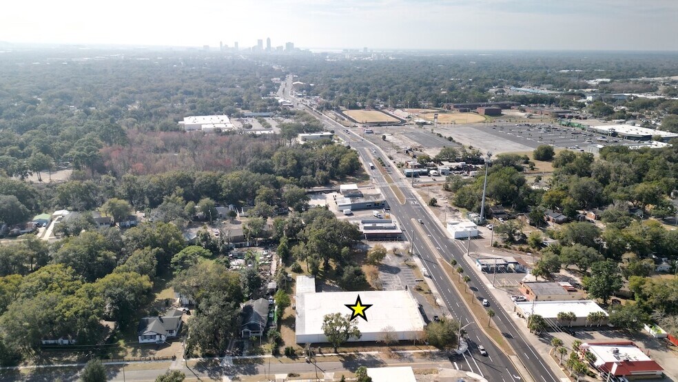More Photos Of 6521 Main St, Jacksonville Freestanding For Sale