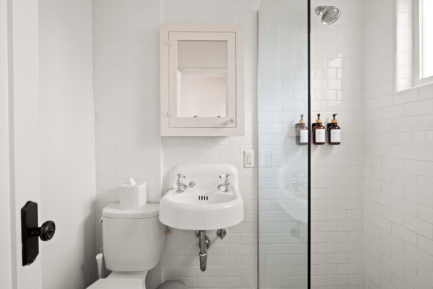 More Photos Of 1525-1537 Union St, San Diego Apartments For Sale