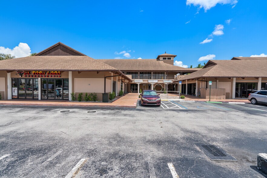 More Photos Of 10471 N Kendall Dr, Miami Storefront Retail Office For Lease