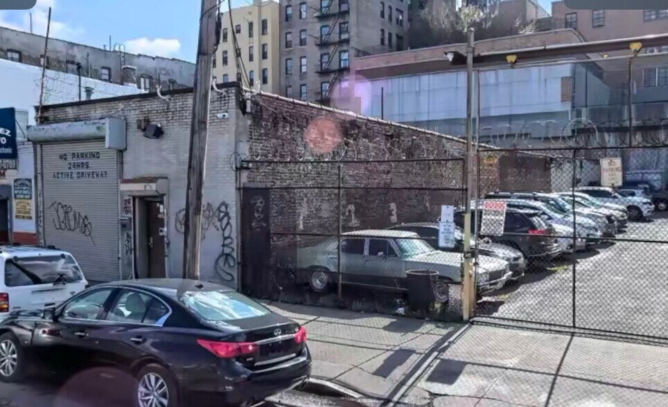 More Photos Of 4448-4452 Park Ave, Bronx Warehouse For Sale