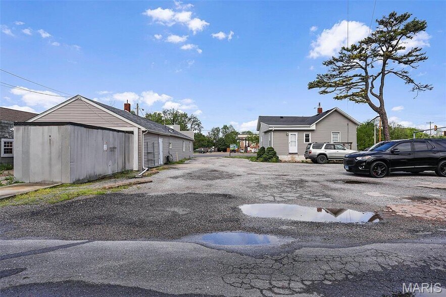 More Photos Of 2112 S Center St, Maryville Restaurant For Sale