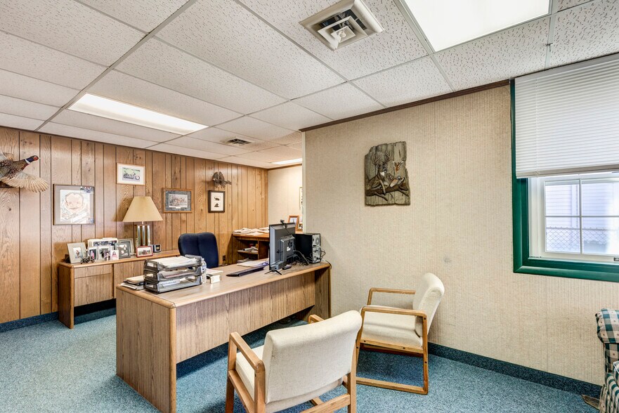 More Photos Of 1355 N Main St, Hampstead Office For Sale
