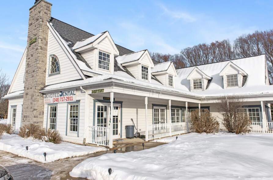 More Photos Of 2287-2301 S Milford Rd, Highland Township Office For Sale