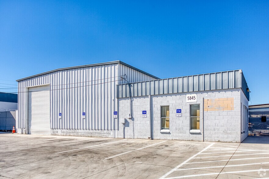 More Photos Of 5845 S Valley View Blvd, Las Vegas Manufacturing For Lease