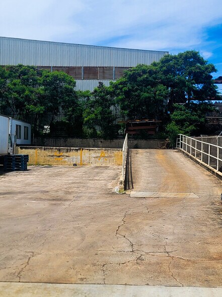 More Photos Of 94-144 Leoole St, Waipahu Warehouse For Lease