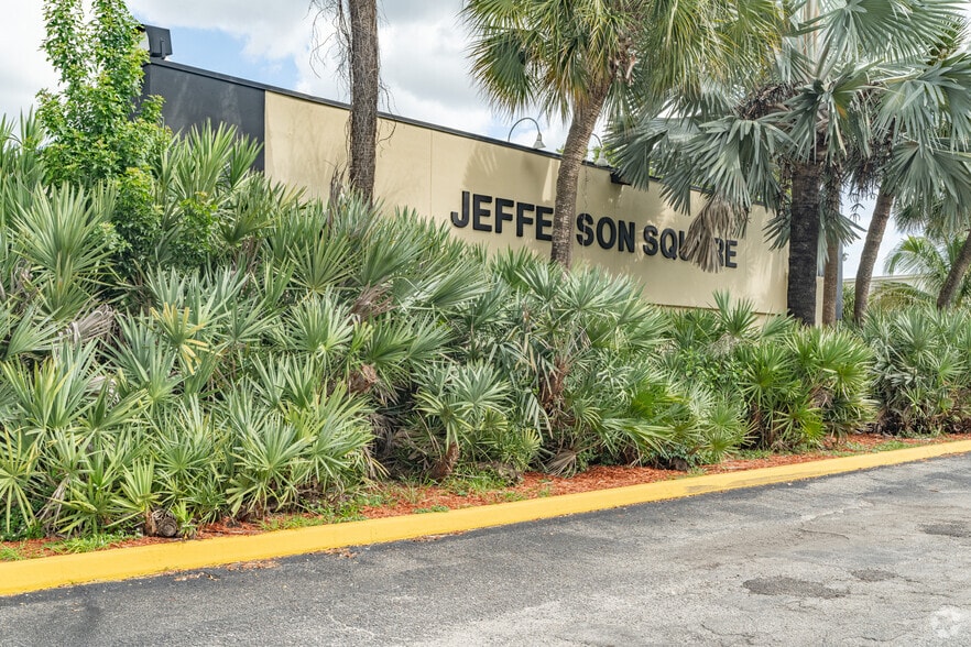 More Photos Of 6043 Kimberly Blvd, Fort Lauderdale Unknown For Lease