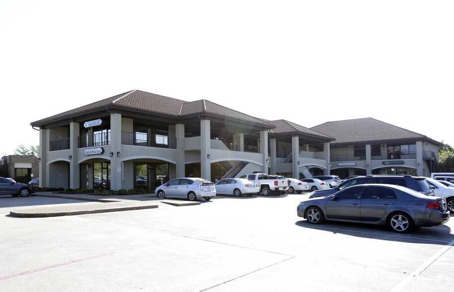 Primary Photo Of 5521 S Bellaire Dr, Fort Worth Medical For Lease