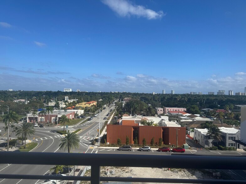 More Photos Of 1720 Harrison St, Hollywood Office Residential For Sale