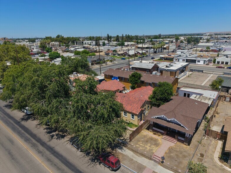 More Photos Of 210 17th St, Bakersfield Apartments For Sale