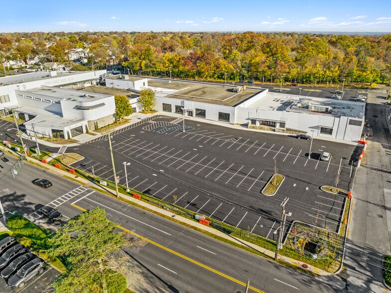 More Photos Of 750 White Plains Rd, Eastchester General Retail For Lease
